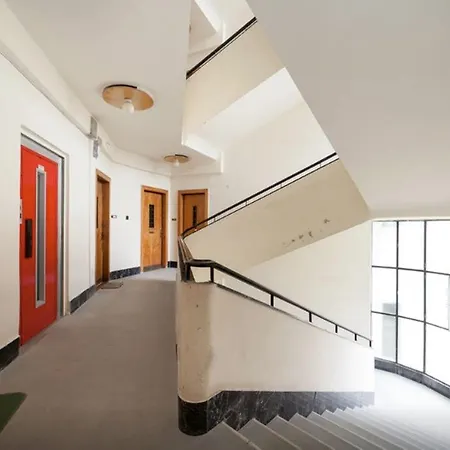 Art Deco Szerb Utca * Budapest